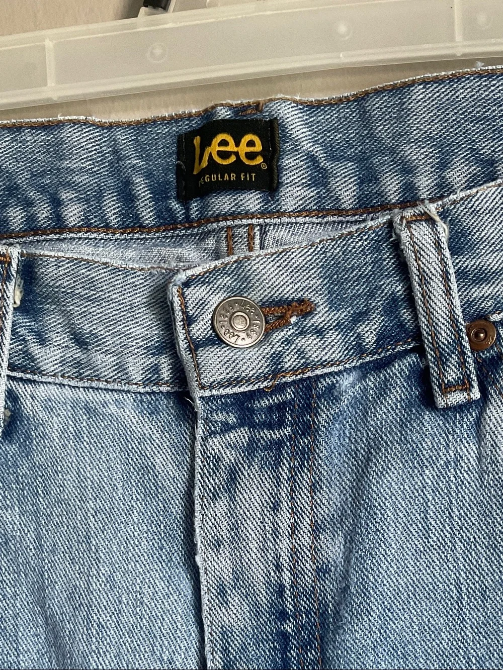Lee Men’s Light Wash Straight Jeans
